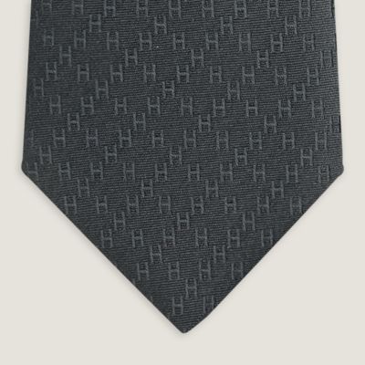 H織りタイ 7 cm 《ニューH》 | Hermès - エルメス-公式サイト H織りタイ 7 cm 《ニューH》 | Hermès - エルメス-公式サイト